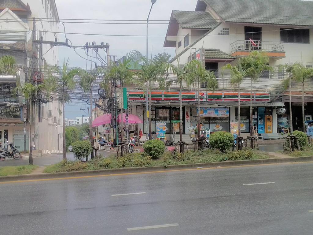 The Bed Hotel Pattaya Exterior photo